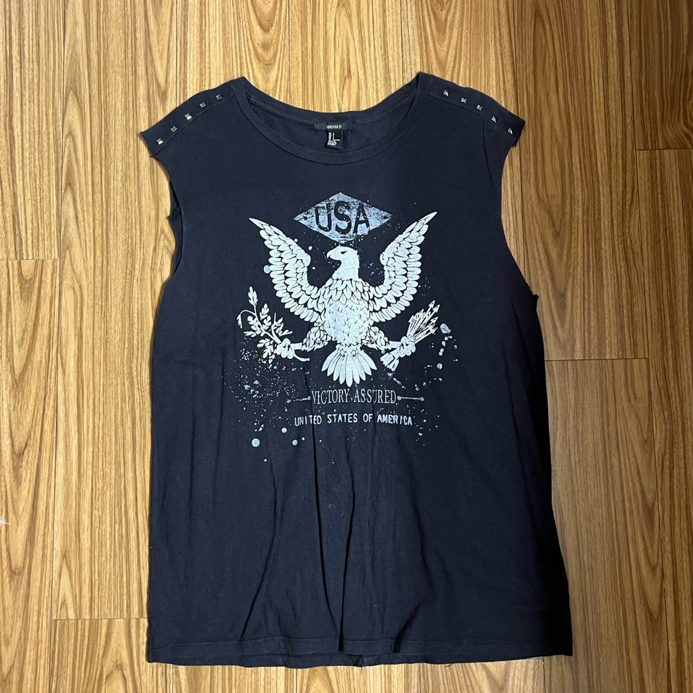 Cut off sleeves tank